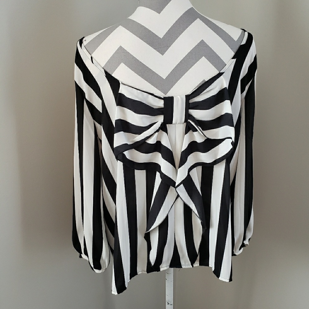 Lovely Day vertical striped blouse